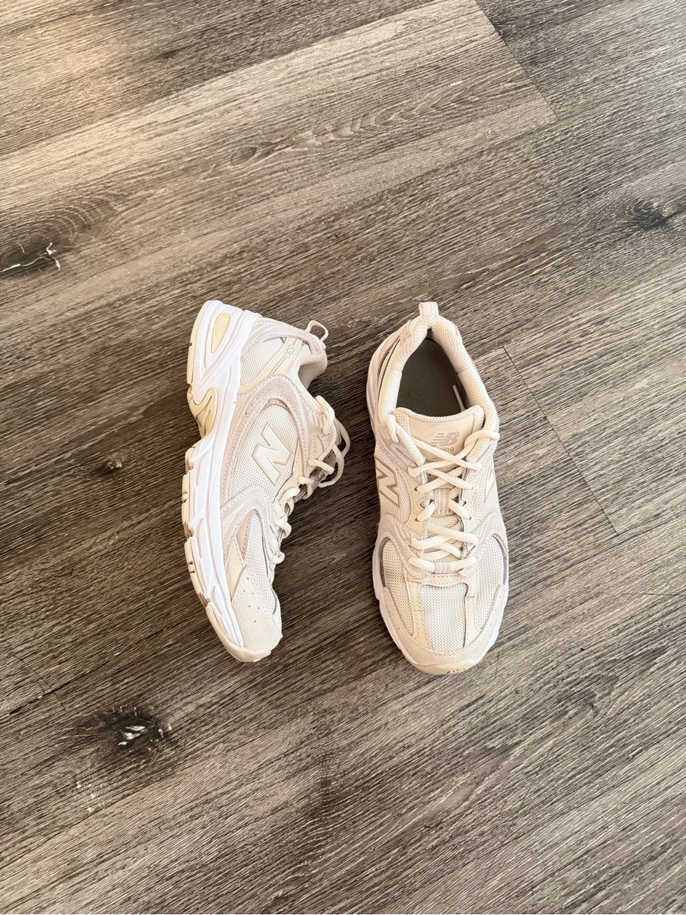 New Balance Women's Cream/Beige Neutral Sneakers